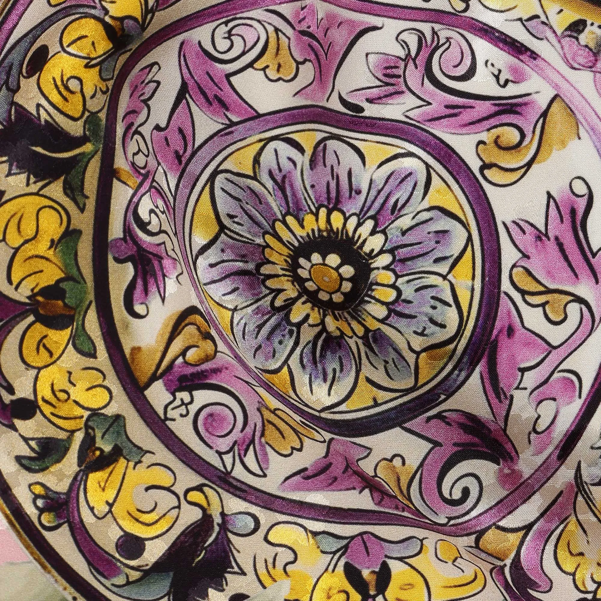 Italian Silk Satin Fabric with Ornate Medallion Design on Soft Pink Background – 150 cm Width-D20330