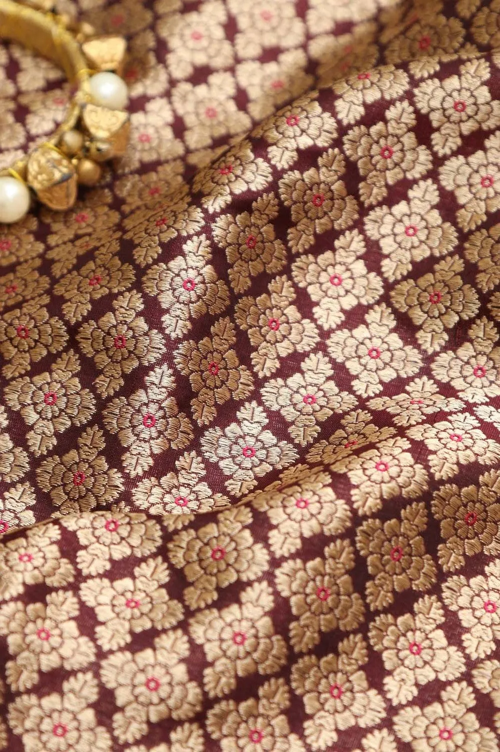 Maroon Banarasi Handloom Pure Katan Silk Fabric ( 1 Mtr )