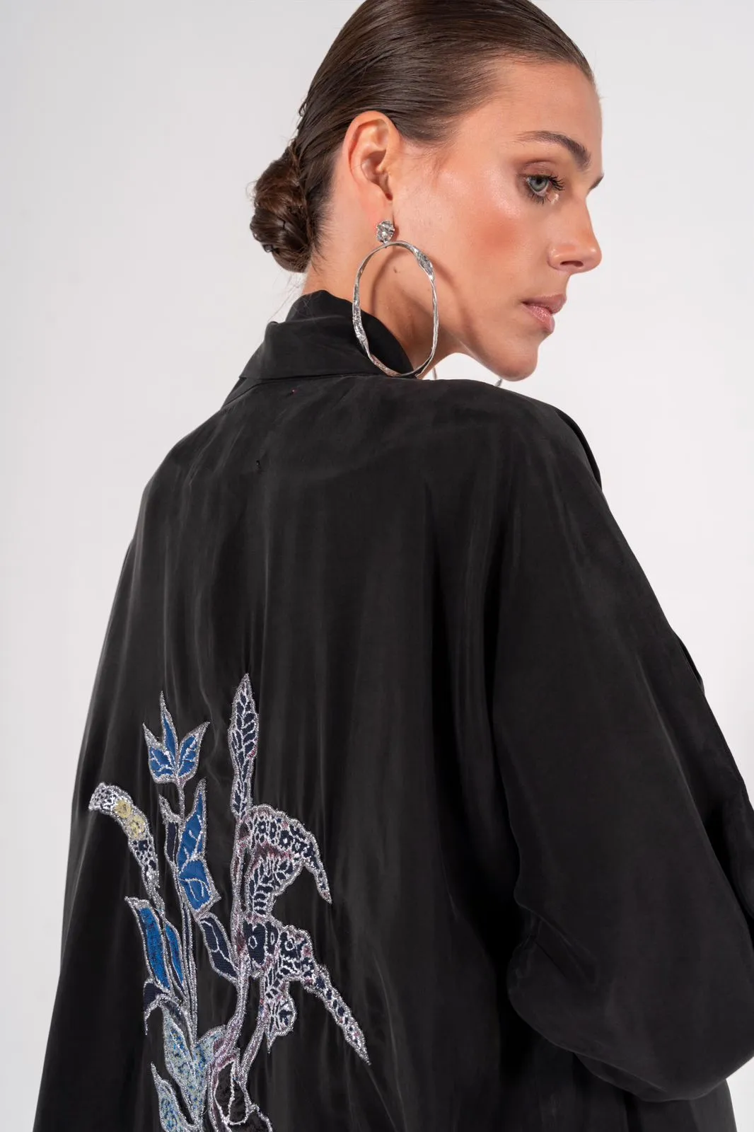 TH1393 ABAYA